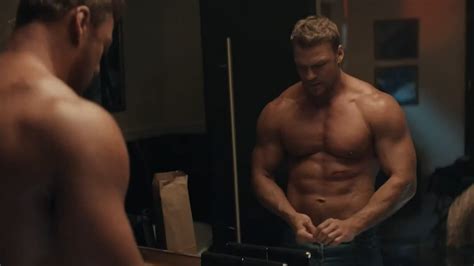 Reacher S03 Alan Ritchson S Perfect Pre Naked Scene Workout VIDEO