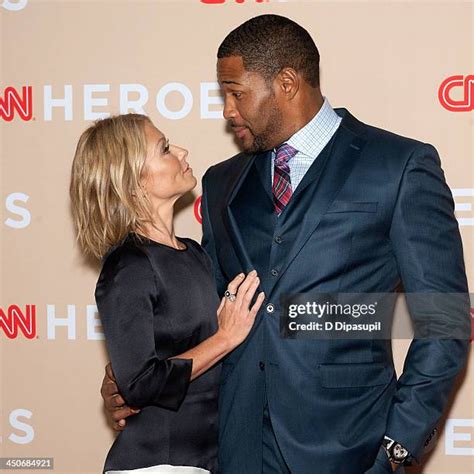 Michael Strahan Kelly Ripa Photos and Premium High Res Pictures - Getty ...