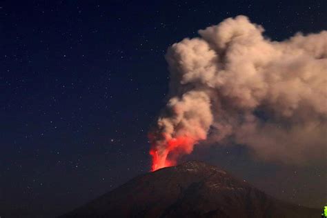 Volcán Popocatépetl ha registrado exhalaciones un sismo y varias