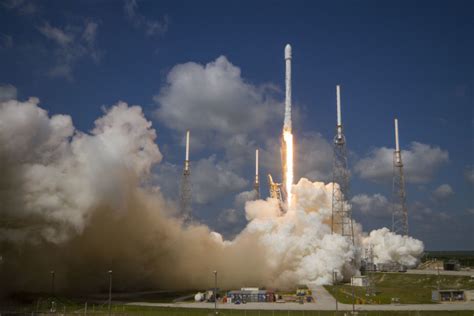 Spacex Sucesfully Launches Eutelsat And Abs A But Fails To Land