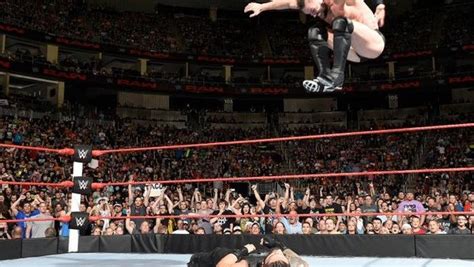 10 Best Current WWE Finishers