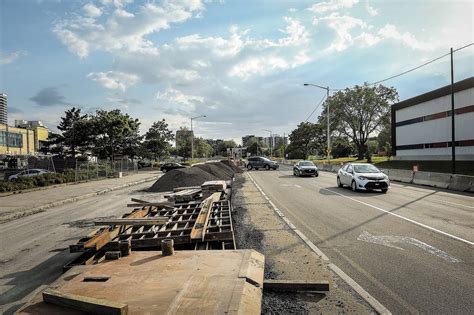 Élargi à Six Voies Le Boulevard Hochelaga Est Sous Utilisé Selon La