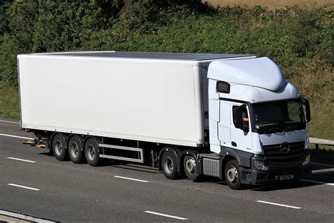 YN18PNZ Mercedes Actros 2543 M4 Downend Bristol 13 9 201 Flickr