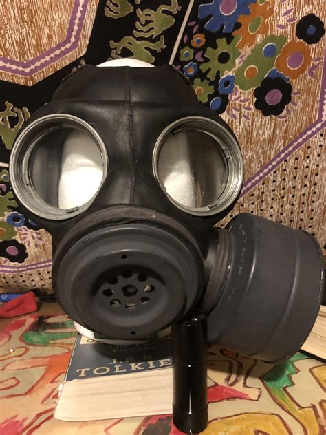 My first ever gas mask came today! Thanks to all the people on this sub