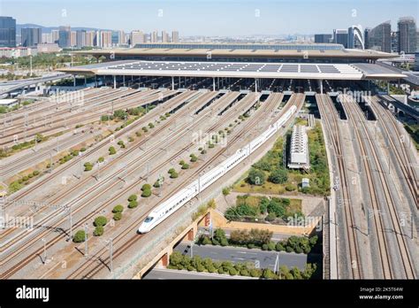 Nanjing China October 11 2022 An Emu Train Pulls Into Nanjing