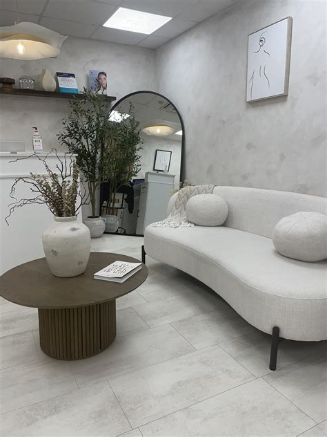 Australian - Fraxel helps to reduce the appearance of fine lines and