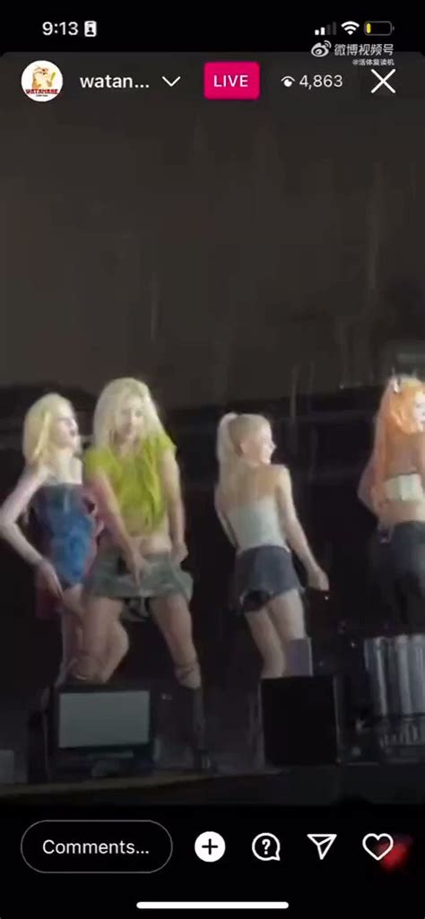 Weibo Melons On Twitter Hot Search SHUHUA Fell On The Stage Becomes 1 Hot Search As