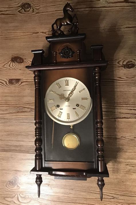 Aikosha 31 Day Chiming Wall Clock With Pendulum And Key Horse Untested