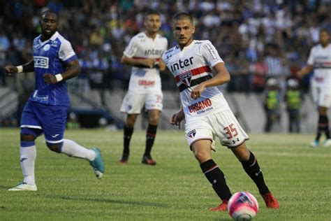 Atua Es Do S O Paulo Maicosuel E J Nior Tavares V O Mal Paulo