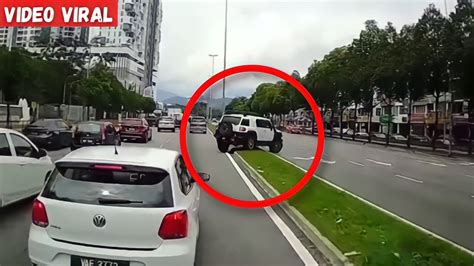 VIDEO Kereta Lompat Divider Akhirnya Terima Padah YouTube