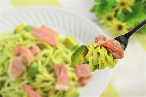 Avocado Prosciutto Summer Pasta Zojirushi