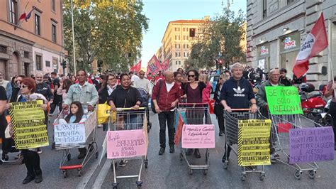 Roma Manifestazione Contro Il Carovita Non Paghiamo Contropiano