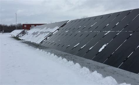 Solar Panels in Snow? No Problem—Expert Explains