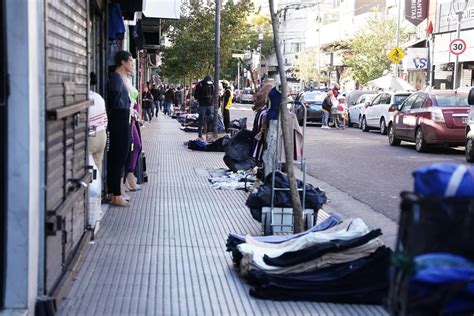 Desde Almagro Hasta Once Cómo Vivieron Comerciantes Y Empleados El