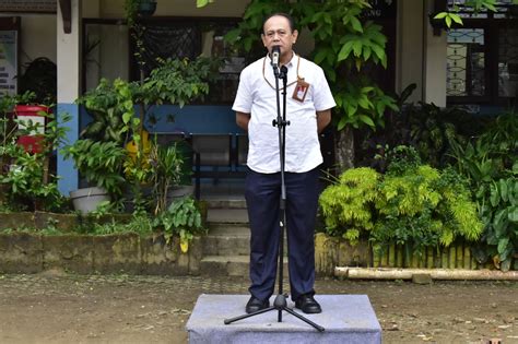 Pemberian Penghargaan Juara Lomba Tari Kreasi Tingkat Provinsi Dalam