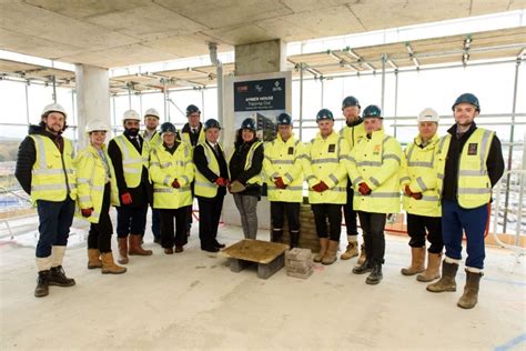 Metropolitan Thames Valley Housing Tops Out Bracknell Affordable