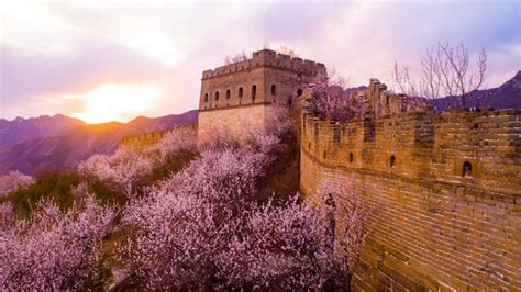 What to Wear Walking the Great Wall of China in Spring