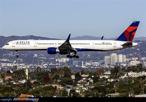 Boeing 757 351 Delta Air Lines N589NW AirTeamImages