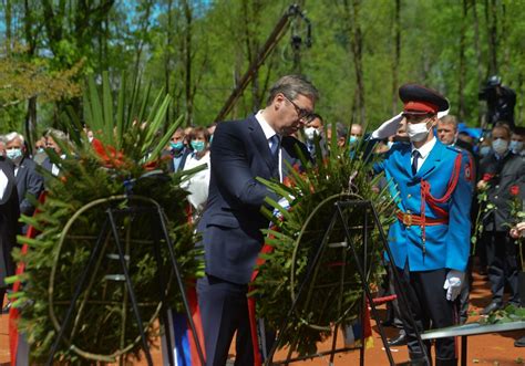 Imamo obavezu da govorimo da se ovakav zločin ne bi ponovio Vučić