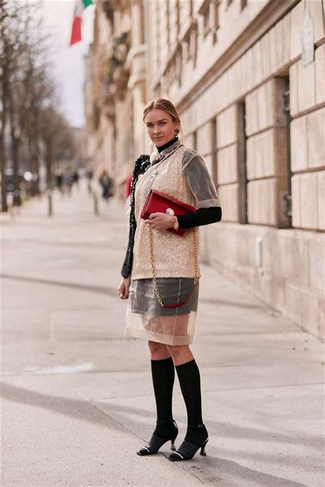 Sandalias Con Medias Consejos Para Llevar El Look De Fiesta Invierno