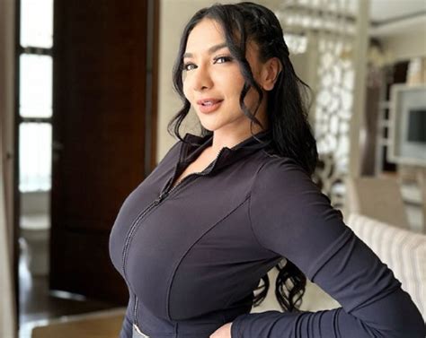 berkaca  siva aprilia  alasan  lakukan operasi pengecilan
