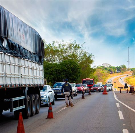 Risco De Acidentes Aumenta E PRF Alerta Motoristas Sobre Cuidados Nas