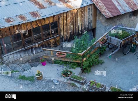 villard notre dameiserefrance stock photo alamy