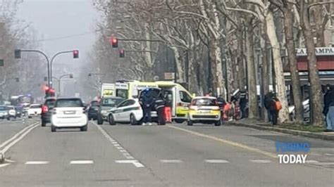 Incidente In Corso Siracusa Angolo Corso Sebastopoli Scontro Fra Due