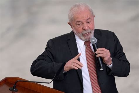 Imposto de Renda Lula diz que vai brigar por isenção para quem ganha