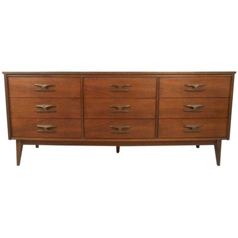 Mid Century Modern Bassett Sculptique Nine Drawer Dresser Chairish