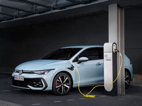 New Vw Golf Ehybrid Phevs Now Available With Mile Range Net Zero