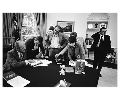 In the Room Where it Happened : A Survey of Presidential Photographers