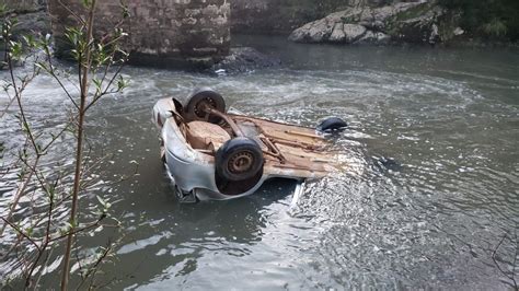 Homem Morre Ap S Carro Cair De Ponte Em Barros Cassal Rio Grande Do