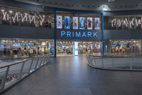 Salerno Primark Inaugura Il Suo 18 Negozio In Italia