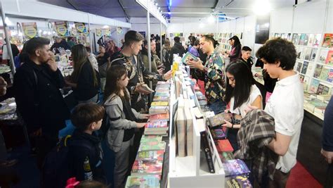 Marcha Atr S Al Final La Feria Del Libro Abre Sus Puertas A Las