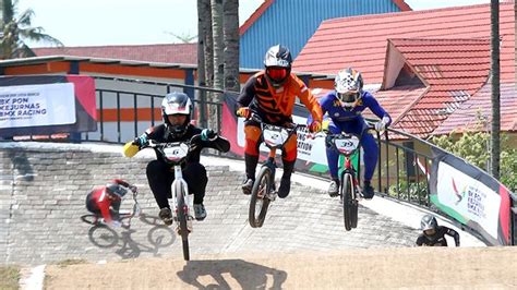 Kejurnas Balap Sepeda BMX Banyuwangi untuk Kualifikasi PON - foto Tempo.co