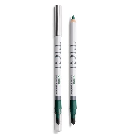 20 Best Eyeliner Colors For Green Eyes, As Per A Makeup Artist