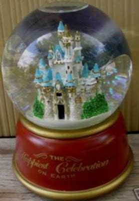 Disney Snowglobes Collectors Guide Cinderella Castle Snowglobe