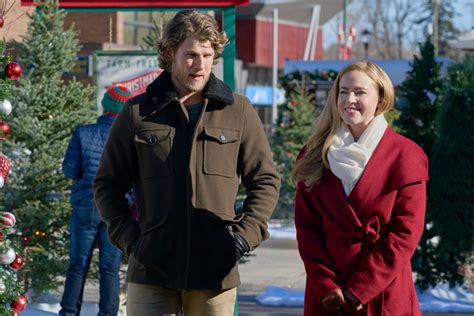 'Project Christmas Wish': Cast, Preview, & Photos on the New 2020 Hallmark Movie | Feeling the ...