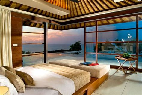 20+ Magnificent Bedrooms with a Panoramic View of the Ocean