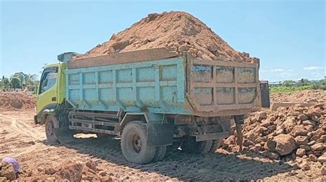 Rombongan Dump Truk Pengangkut Tanah Full Bak Jomplang Muatan Tanah