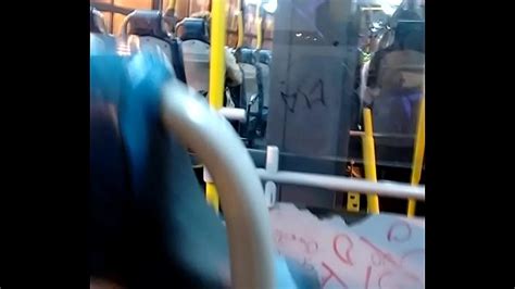 Video amador gay pregação em banheiro do terminal de ônibus Videos