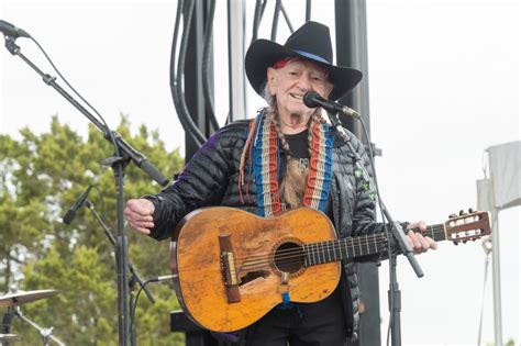 Willie Nelson Announces Lineup for 2019 Outlaw Music Festival Tour