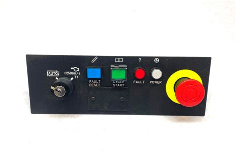 Fanuc A05b 2601 C004 Robot Controller Operator Panel Key Switch E St