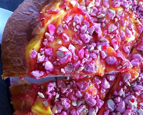 Recette de Tarte briochée aux pralines roses par La cuisine de Fanie