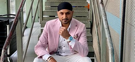 Fans Slam Harbhajan Singh For Sexist Remarks Against Anushka Athiya