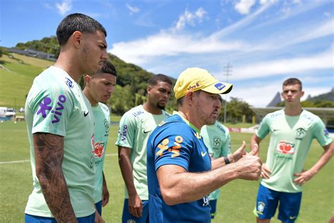 Brasil x Argentina no Sul-Americano Sub-20; onde assistir ao vivo e
