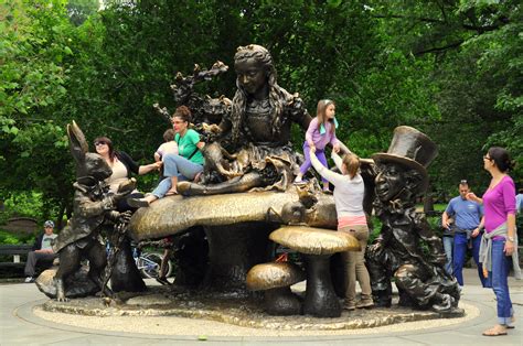 File:Children-play-on-alice-in-wonderland-sculpture-central-park-new ...