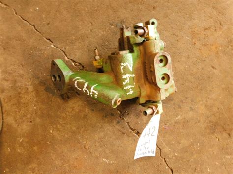 John Deere 2010 Tractor Hydraulic Control Valve With Manifold Tag