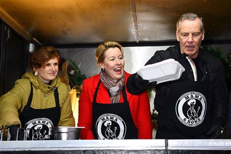 Frank Zander Weihnachten für Obdachlose mit Henry Maske Franziska